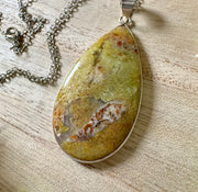 Calico Lace Agate Necklace